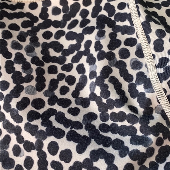 Lululemon size 2 - Picture 7 of 7